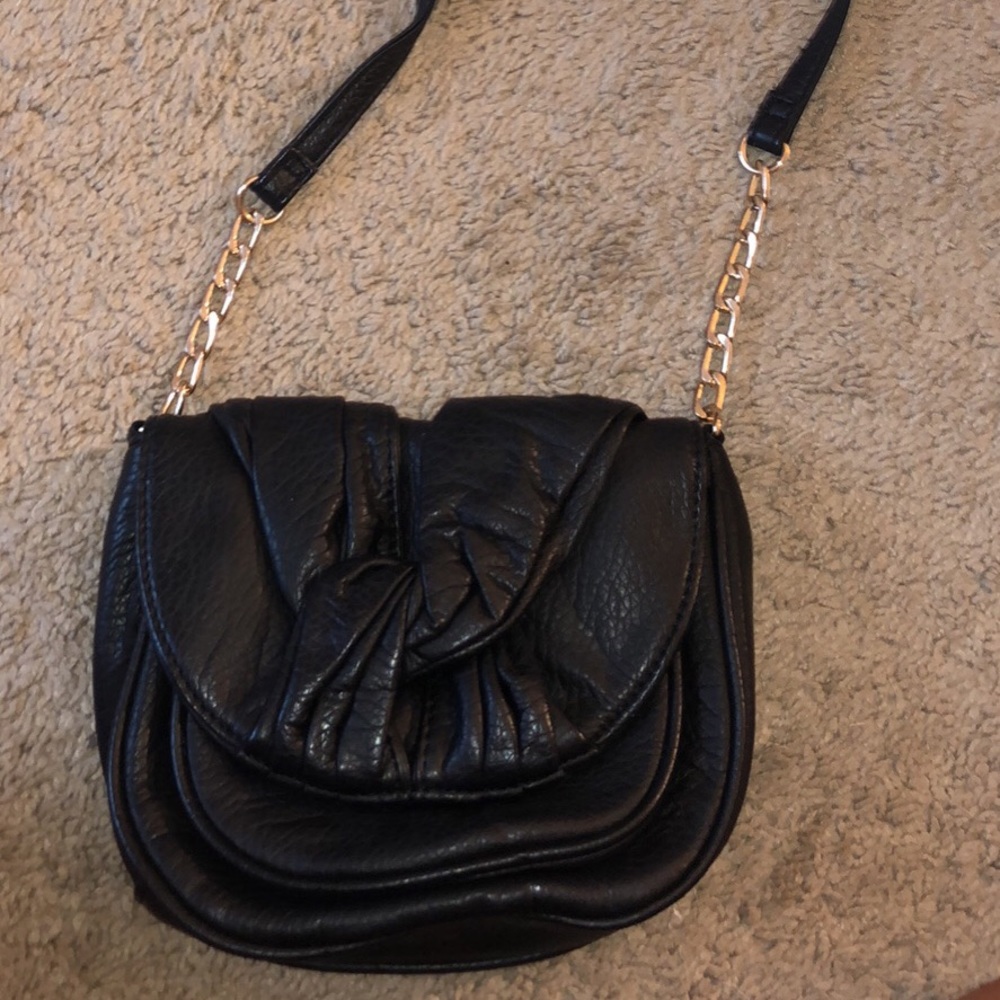 🌻Black knitted front crossbody